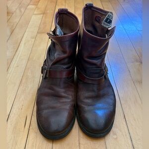 Frye Boots Women’s 9